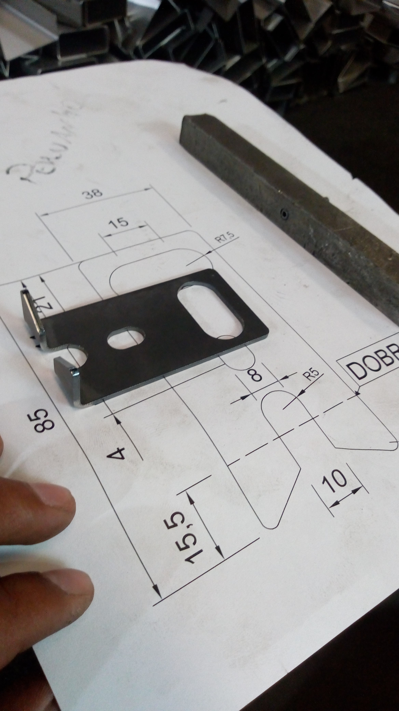 DecoraMetal - Soluciones de decoración industrial premium para interiores y exteriores - Proyecto 3