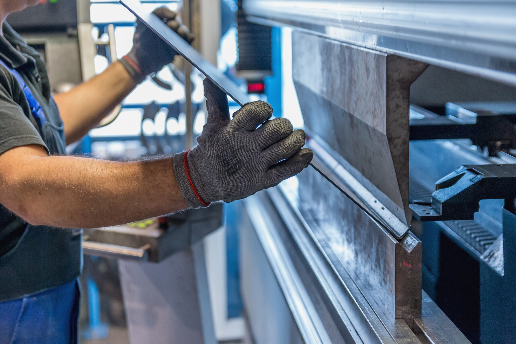 DecoraMetal - Soluciones de decoración industrial premium para interiores y exteriores - Proyecto 3